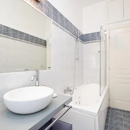 15 Minutes From The Vatican - Free Wi-fi & Netflix Rome